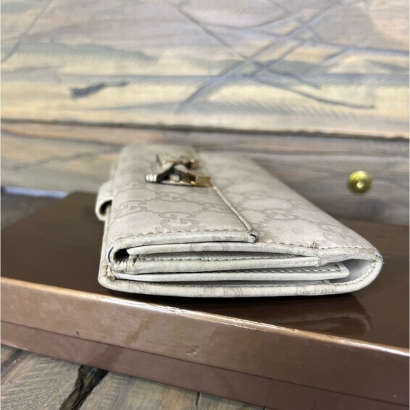 W015. Gucci Princy GG Signature Continental Wallet - Picture 4 of 11